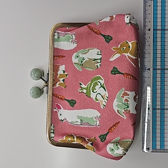 Ayanokoji pink rabbit pouch - Picture 1 of 5
